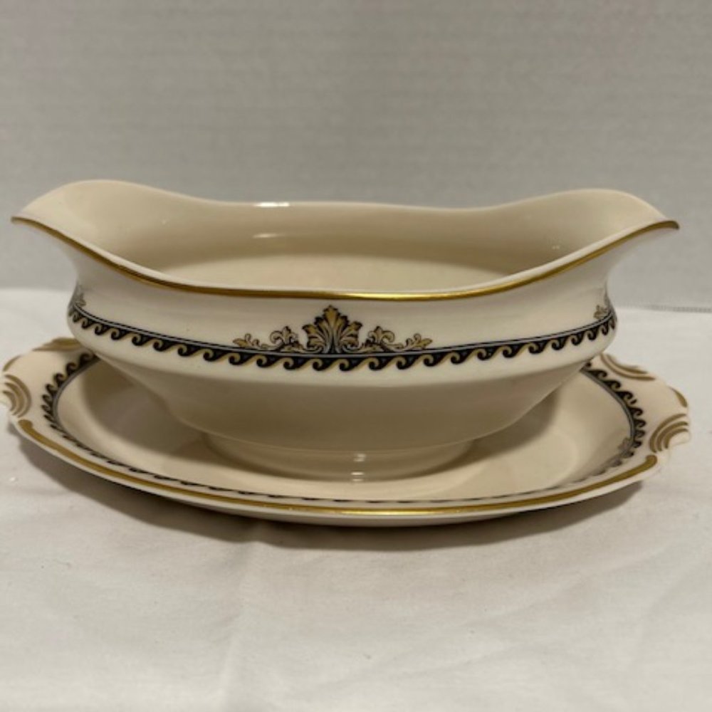 ENGLAND GRAVY BOWL